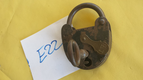 E22 très ancien - ancien, en