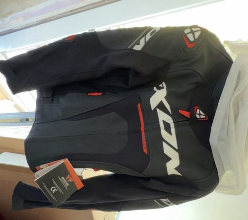 Veste cuir moto - en,