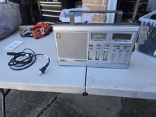 Grundig  Satellit 300 Compact