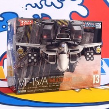 Macross VF-1S/A Super Valkyrie Fighter 1/100 Plastic Model Kit Jpn New Robotech