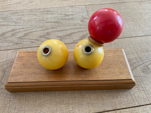 Boules billard porte stylo