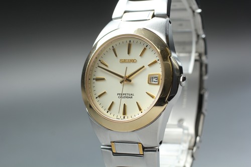 Presque comme neuve - **, montre