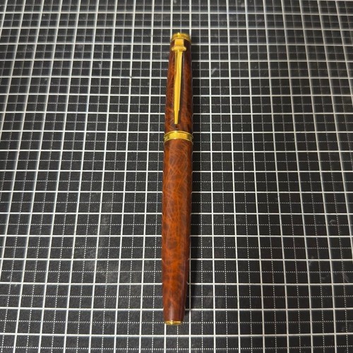 Stylo plume caran ache - plume, d’ache