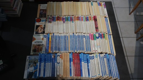 Lot 200 livres harlequin - lot,