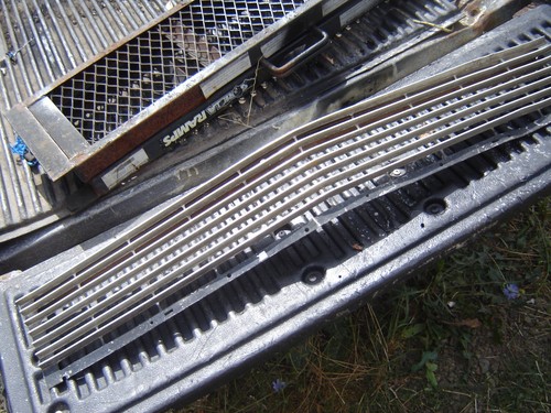 Used oem front grille - oem,