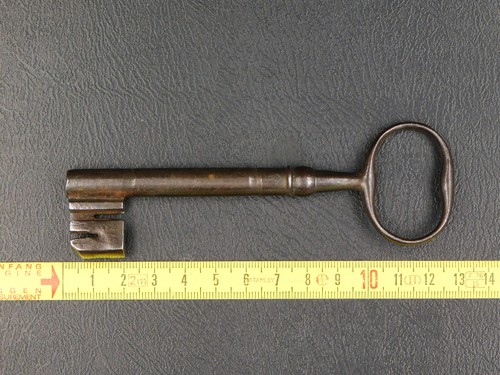 7cm ancienne clé - ancienne,