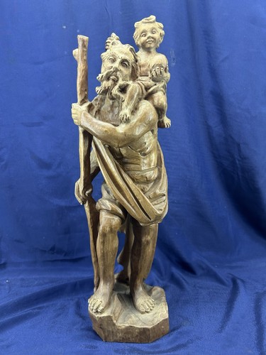 Ancienne grande statue - , saint