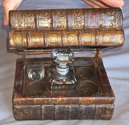 Boîte coffret trompe - boîte,