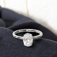 Bague style créateur diamant