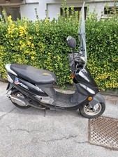 Peugeot V-Clic 50cc practical and economical.