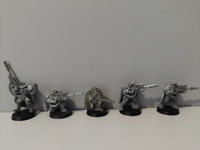 5 scouts avec fusils de sniper