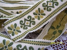 Galon ancien tapissier. Formes géométriques. Vert. Très grand métrage  Réf n°325