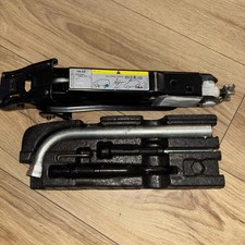 VOLKSWAGEN CADDY MK3 2K Lift Jack and complete tool kit 2K5011031C 2.0 Diesel 