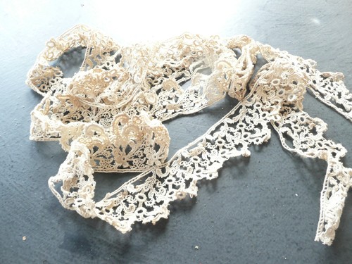Dentelle écru ancienne - dentelle,