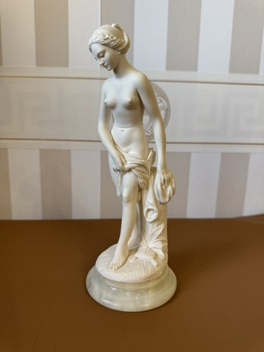 Sculpture femme nue signée - sculpture,