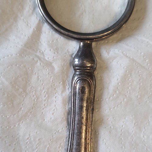 Objet vitrine loupe - de,