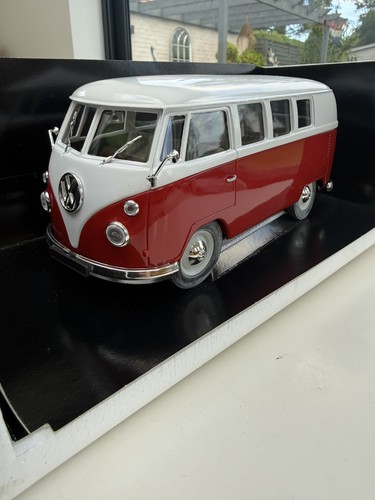 Scale 1966 volkswagen - 1/18,