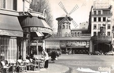 75 PARIS LE MOULIN ROUGE