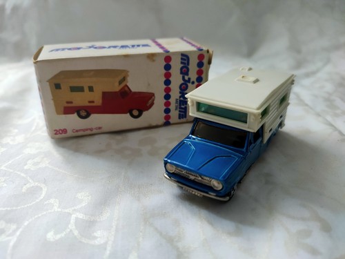 Rare majorette metal - , camping