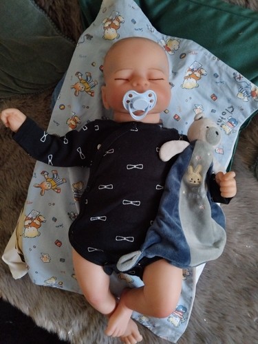 Bébé reborn endormi tom - bébé,