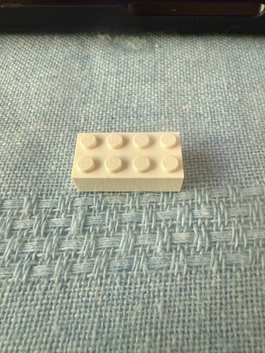 Lego new white brick 2x4 - lego,