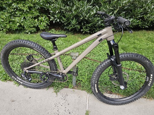 2021 meta commencal - meta, ht