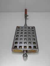 Gaufrier vintage en fonte