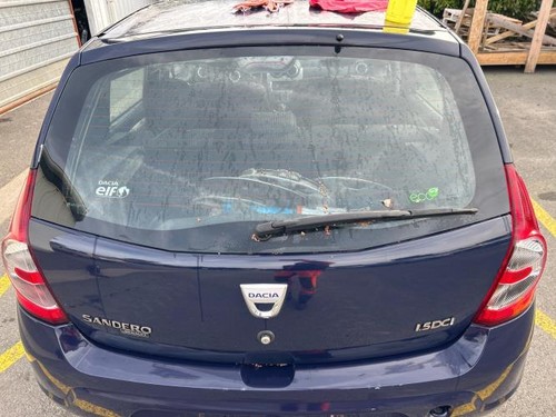 Malle hayon arriere dacia - malle/hayon,