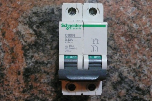 Disjoncteur 32a courbe - disjoncteur, d