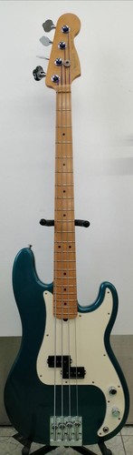 Guitare basse électrique