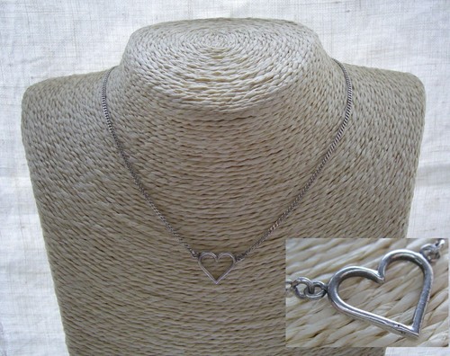 Joli collier pendentif coeur - collier,