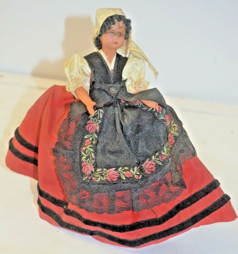 Ancienne poupee souvenir sujet - poupee,
