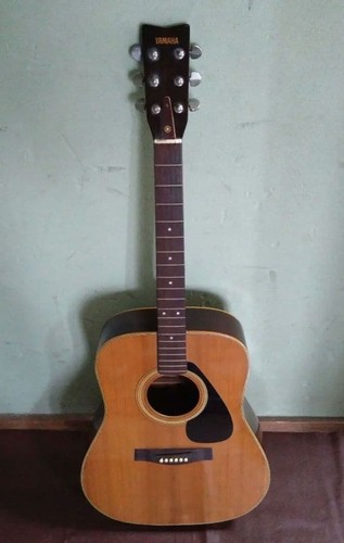 Guitare acoustique vintage