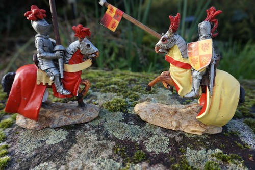 64145 figurine statuette - figurine,