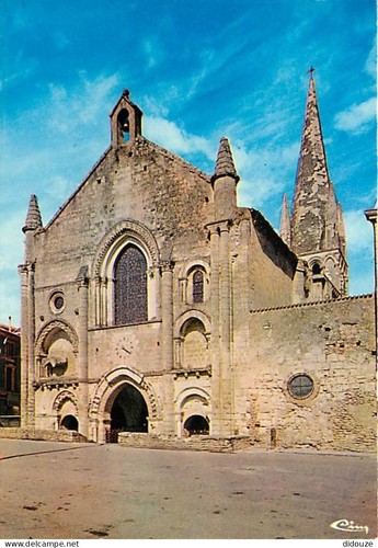 Carte postale airvault - -,