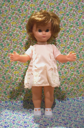 Bella poupée avec robe - bella,