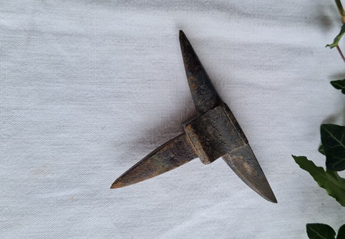 Ancienne petite enclume - ancienne,