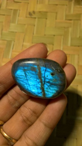 Galet en labradorite - galet,