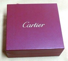 CARTIER BOITE VIDE EN ASSEZ BON ETAT - DIMENSIONS 25 X 24 X 10,5 CENTIMETRES