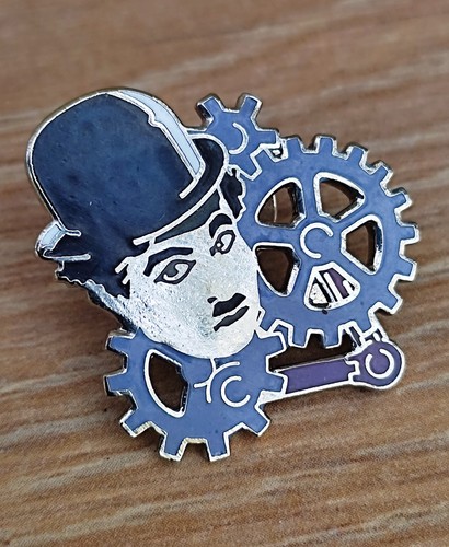 Pin charlie chaplin les - pin's,