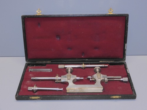 Ancien coffret tour horloger - -,
