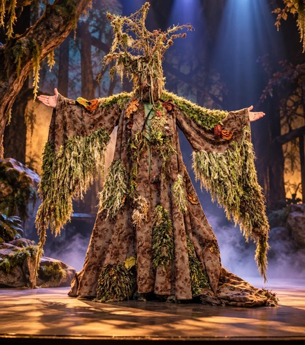 Professional ent tree costume - professional,