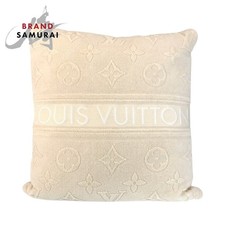 Excellent condition LOUIS VUITTON Louis Vuitton Coussin LV Vacation Cream M77528