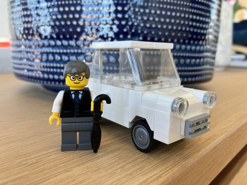 Lego george smiley and trabant - smiley,