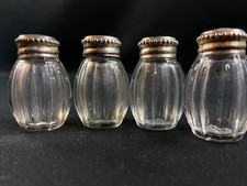 Suite de 4 salières