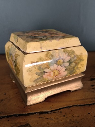 Ancienne boîte bois décor - en,