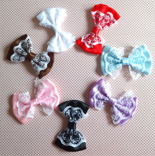 Noeuds en satin et dentelle