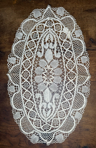Dentelle ancienne ovale - ancienne, -ovale