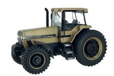 BRITAINS - Tracteur de couleur doré - Limité à 300 pièces - CASE IH Magnum 72...