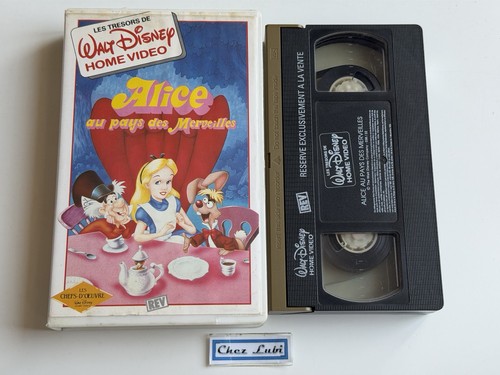 Alice pays des - au,